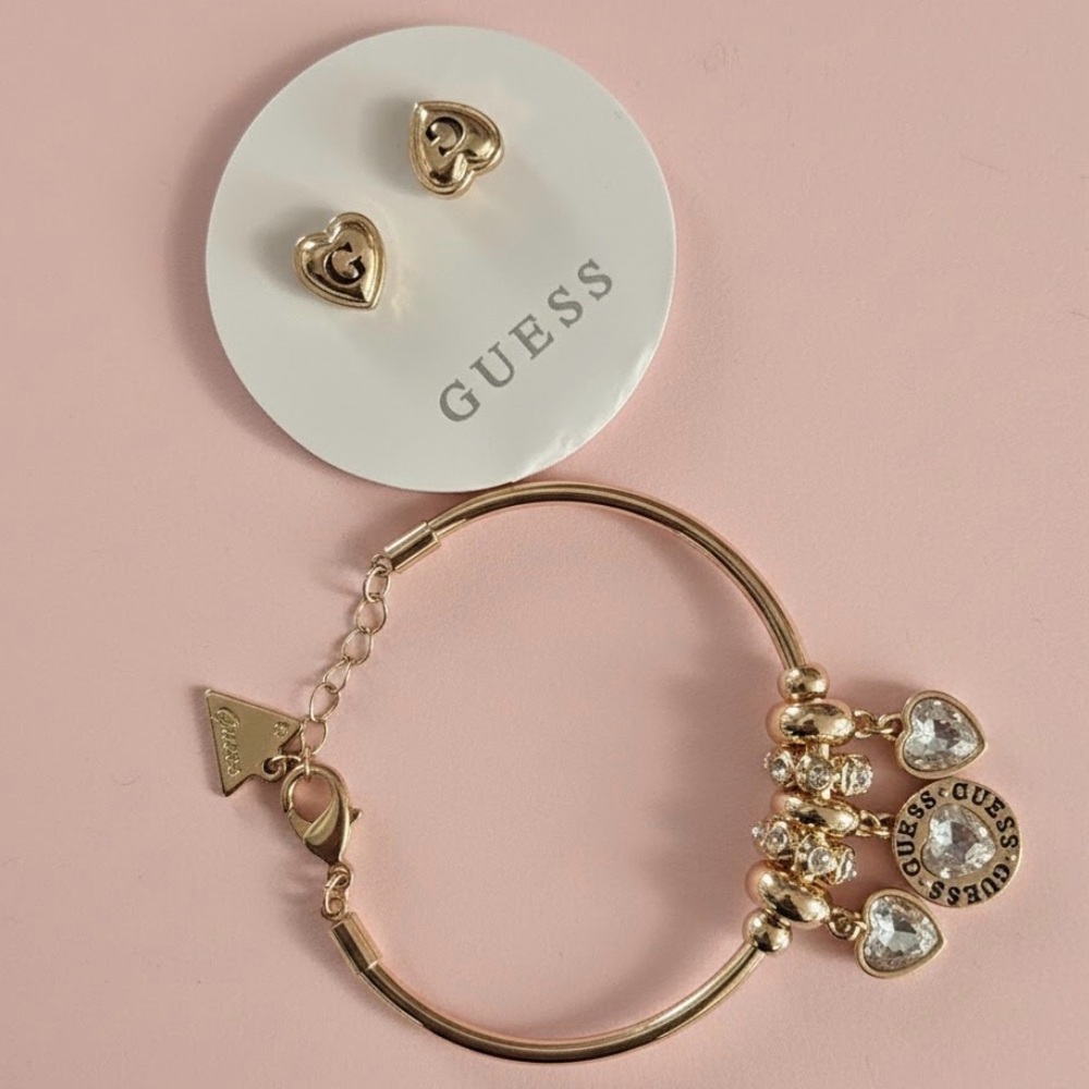 NWOT GUESS Bracelet with Heart Charms and set of earrings 🌟 ~ no box
